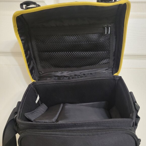 Nikon camera bag. EUC - Picture 1 of 9